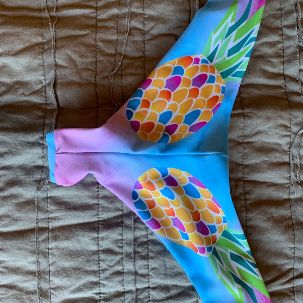 Fruit salad bottoms